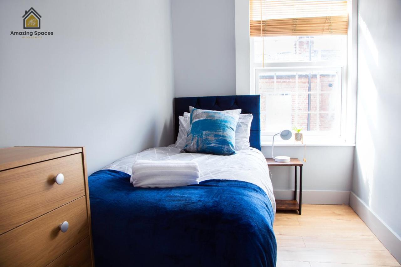 City Centre 2 Bed Flat Sleeps 3 For Work And Leisure With Free Wifi By Amazing Spaces Relocations Ltd Warrington Exterior foto