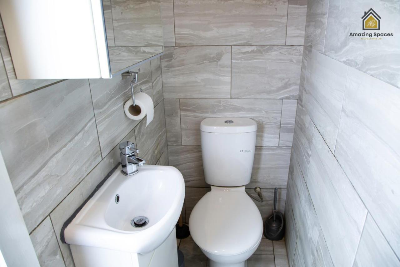 City Centre 2 Bed Flat Sleeps 3 For Work And Leisure With Free Wifi By Amazing Spaces Relocations Ltd Warrington Exterior foto